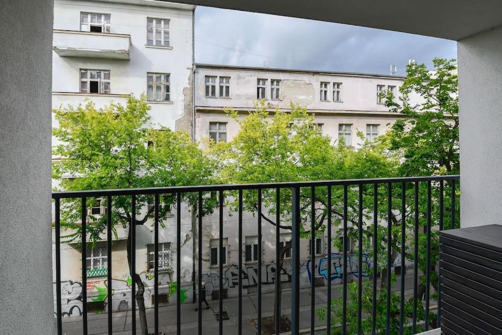 New Modern Apartment In City Center Bratislava Eksteriør billede